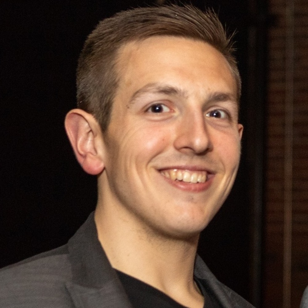 Meet your Posher, Stevie